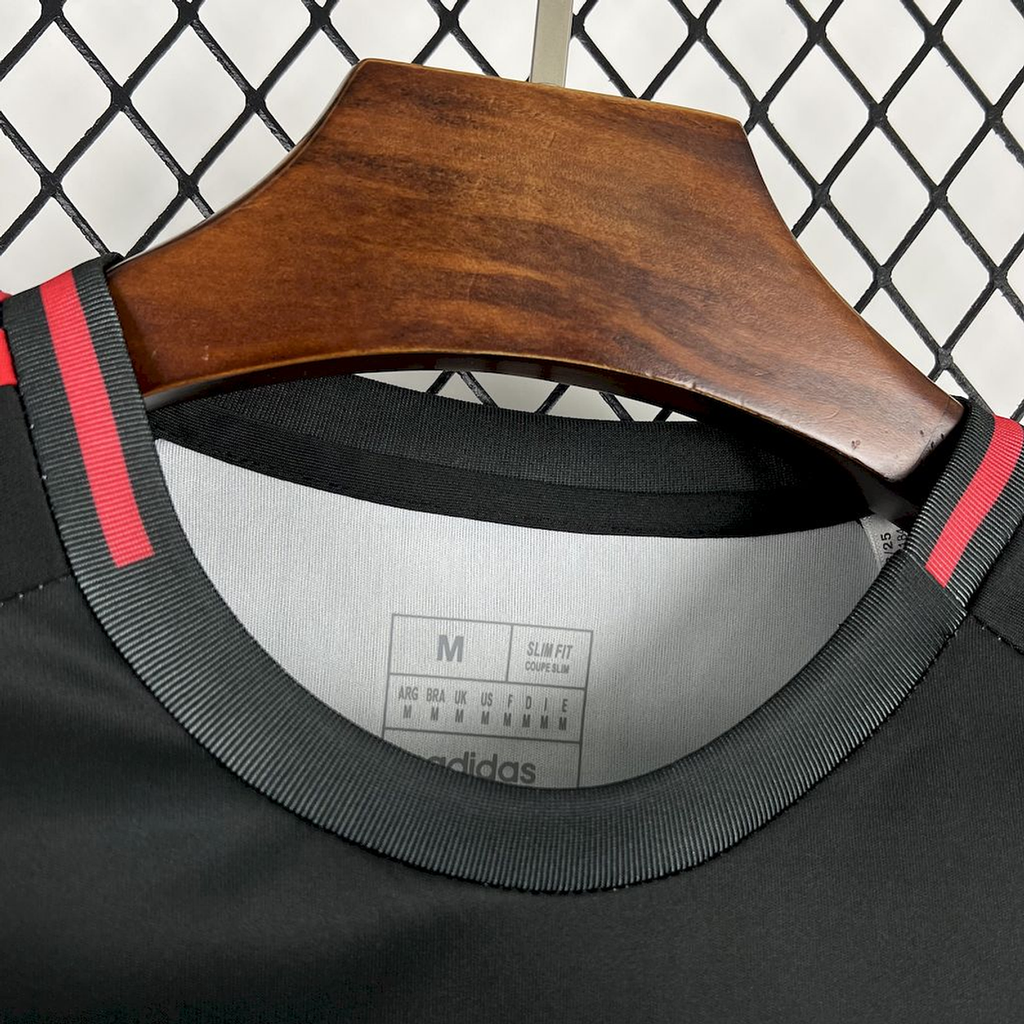 Camisola conceito vermelha e preta 25/26