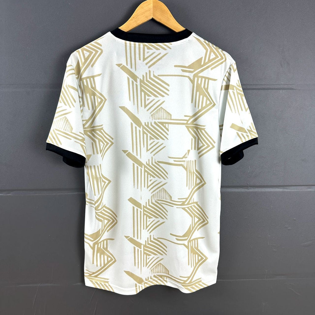 Camisola conceito branca/dourada 25/26
