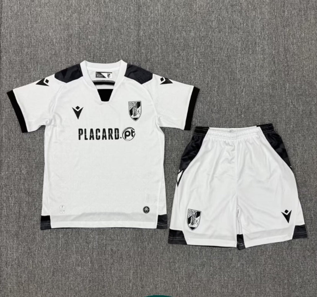 Conjunto infantil Vitória Guimarães Principal branco 25/26