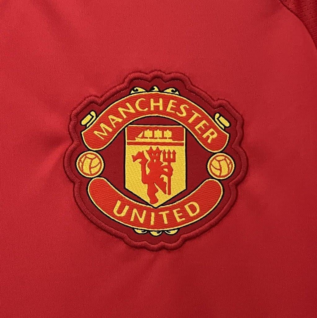 Manchester United Local 24/25