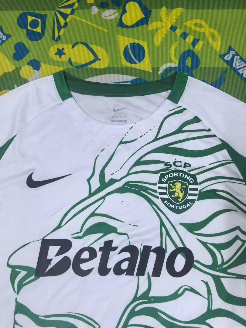 Camisola leão conceito branca e verde 25/26