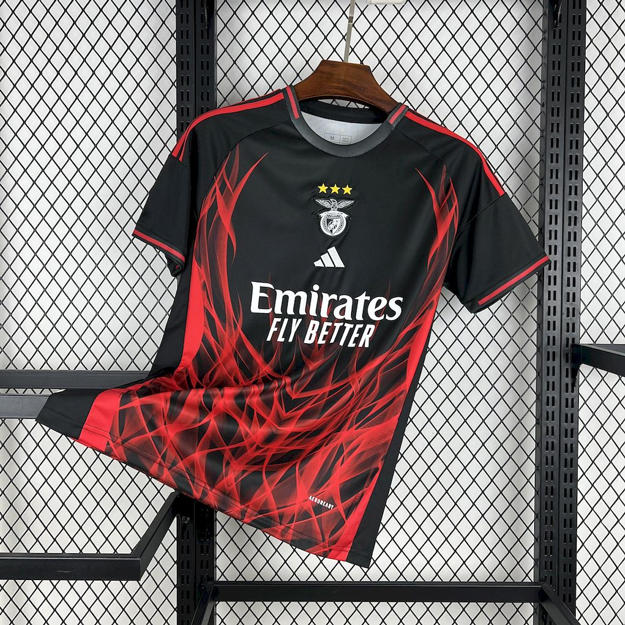 Camisola conceito vermelha e preta 25/26