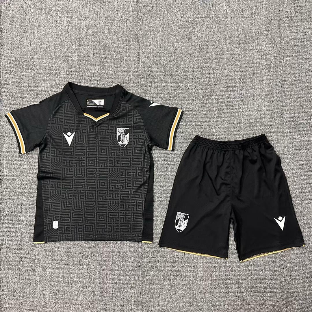 Conjunto de criança Vitória de Guimarães preto 24/25