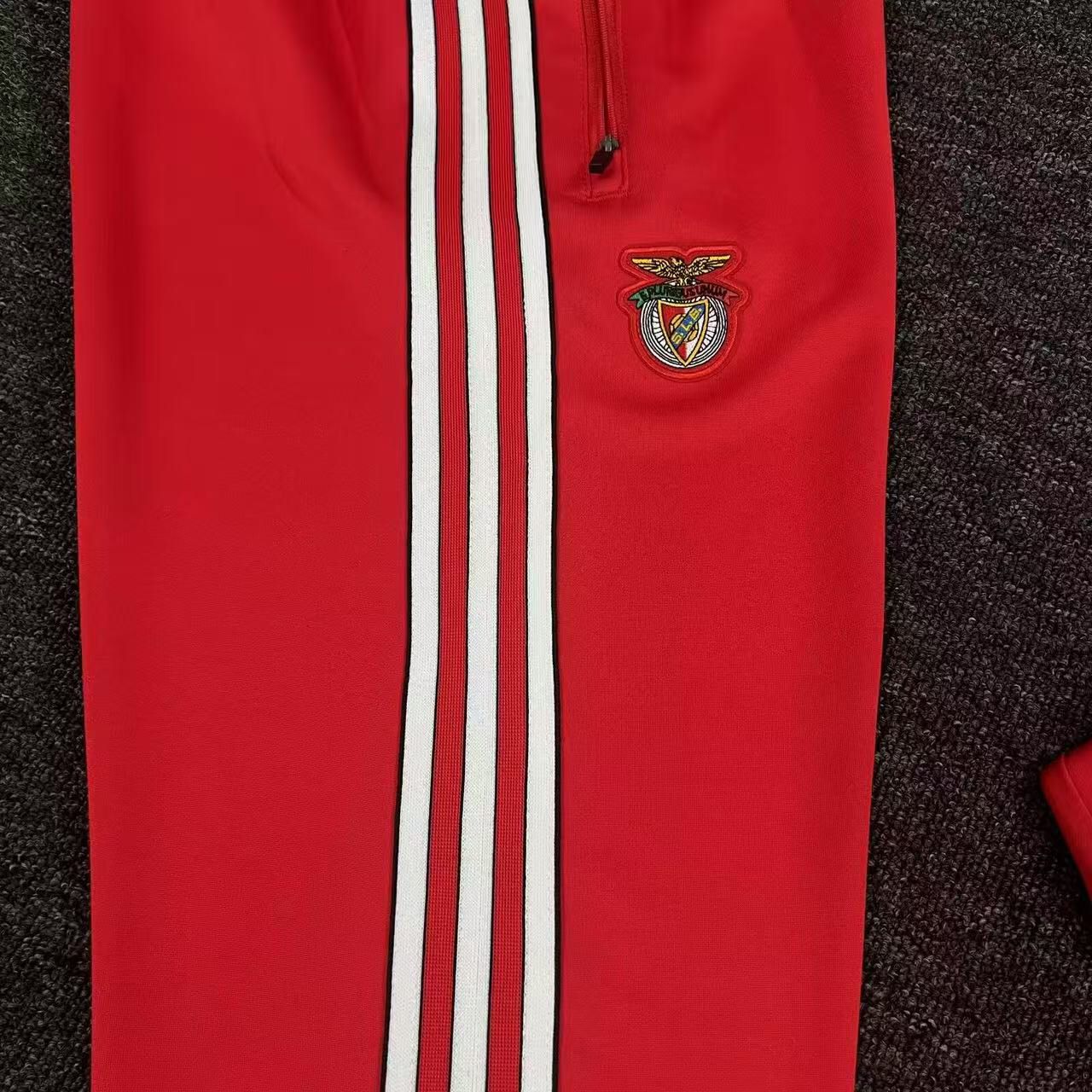 Conjunto de blusão e calças S L B x Originals 25/26 com fecho completo