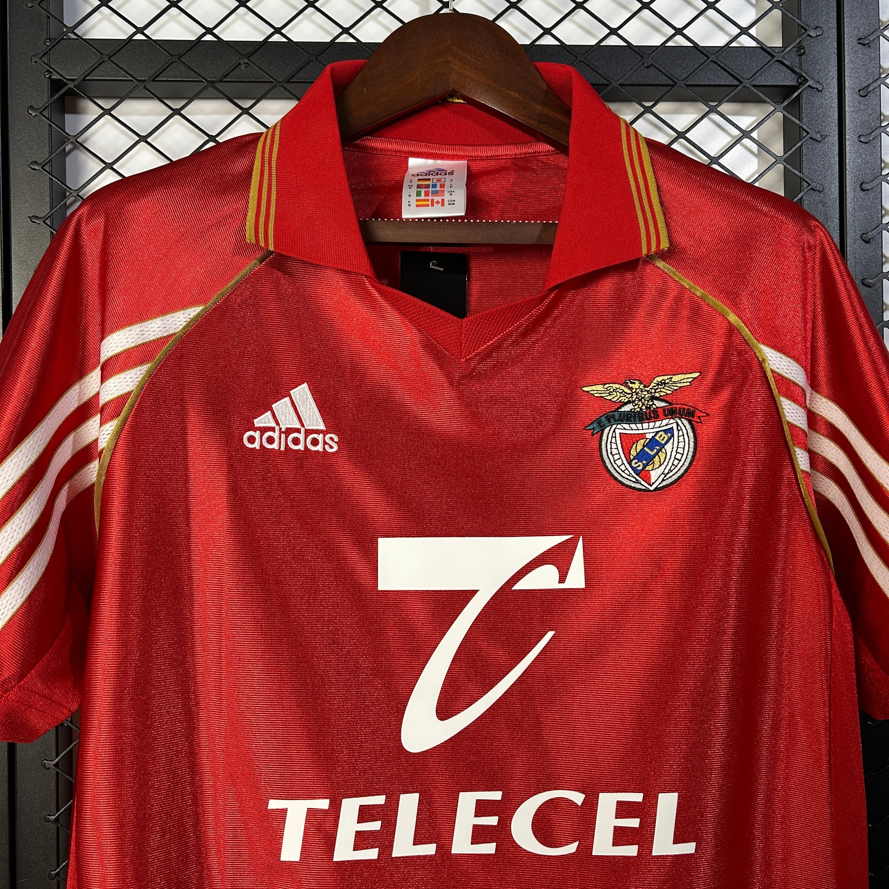 Camisola retro vermelha Local 98/99